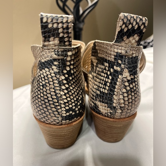 Dolce Vita Booties size 5.5 - Picture 2 of 4